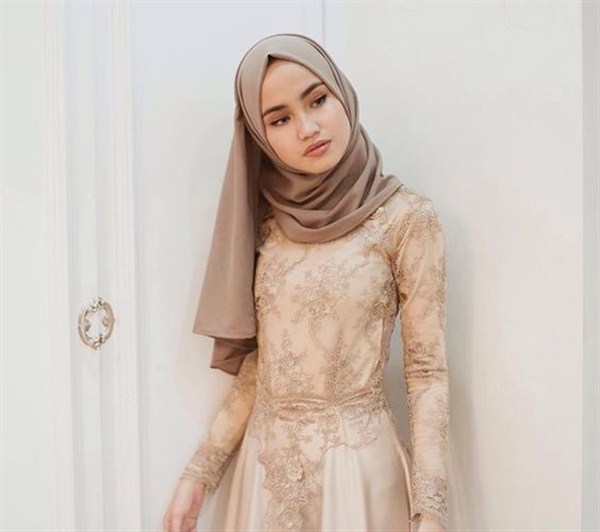 model hijab simple untuk wisuda terbaru 2017/2018