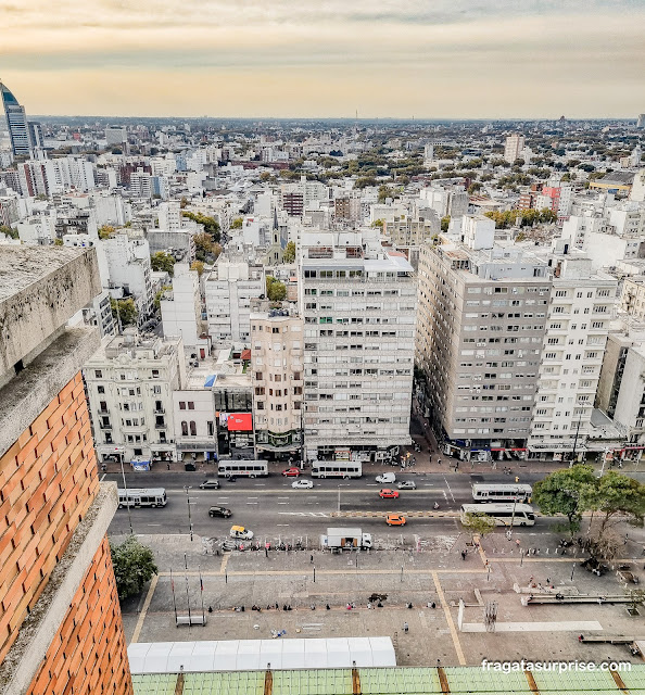 Avenida 18 de Julio em Montevidéu