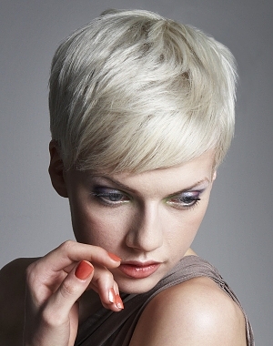  Chic Hairstyles For Short Hair 