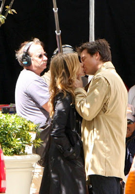 Jennifer Aniston Kisses Jason Bateman in The Baster set