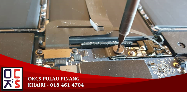 SOLVED : KEDAI REPAIR MACBOOK SUNGAI BAKAP | MACBOOK PRO 13 MODEL A1708 BATTERY BLOATED, MACBOOK CAN'T CLOSE LED SCREEN BECAUSE BATTERY BLOATED, BATTERY PROBLEM