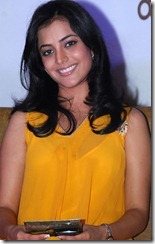 actress_nisha_agarwal_cute_still