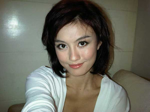 agnes monica