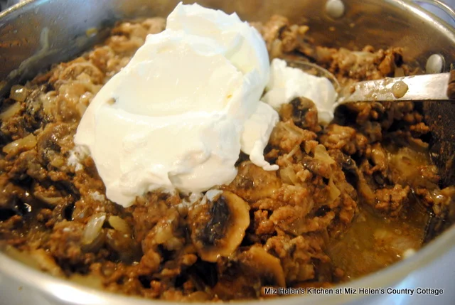 Mushroom Burger Casserole at Miz Helen's Country Cottage