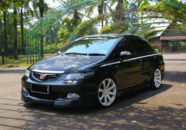 Kumpulan Gambar Modifikasi  Keren dan Elegan Mobil  Sedan  