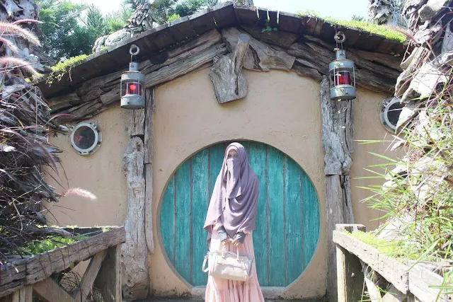 rumah hobbit farm house susu lembang