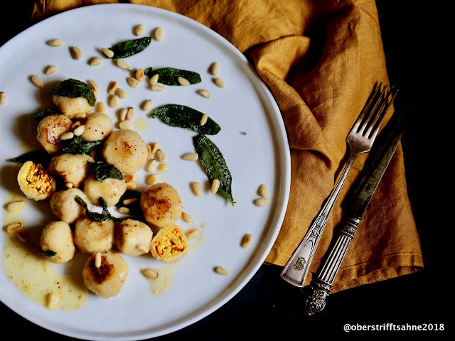 Seamless Teigtaschen mit Kürbis,Ricotta und Salbei