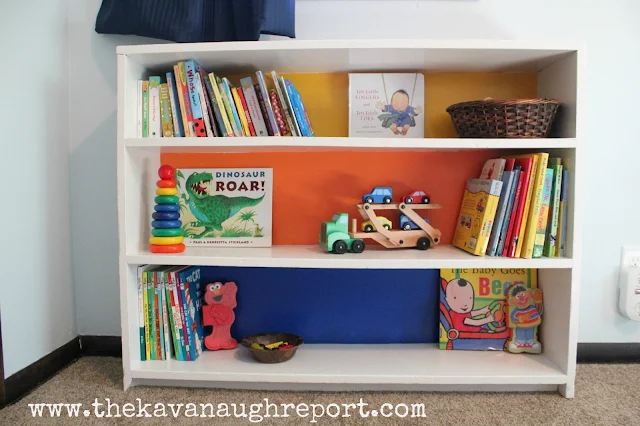 Montessori toddler bedroom, a look inside a Montessori home to a 2-year-olds bedroom