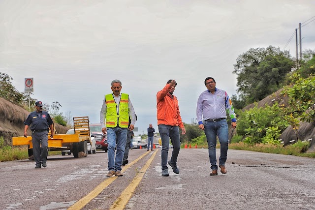 RESPUESTA INMEDIATA ANTE DESGAJAMIENTO EN CARRETERA 70 PONIENTE.