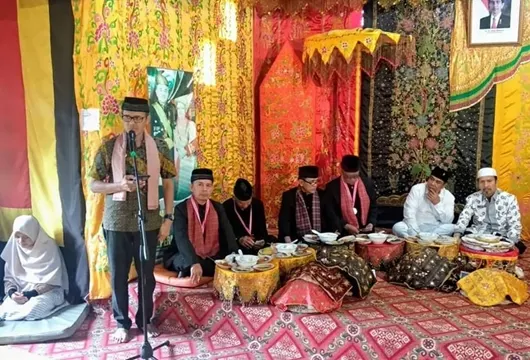 Hibahkan Tanah, Gubernur Irwan Prayitno Apresiasi Tuanku Bosa XIV