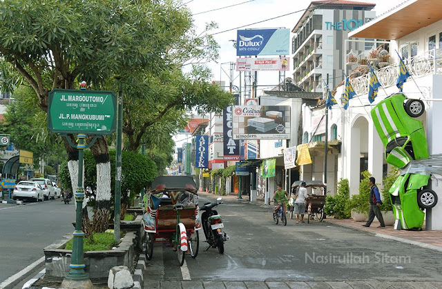 Plang Jalan Mangkubumi Yogyakarta