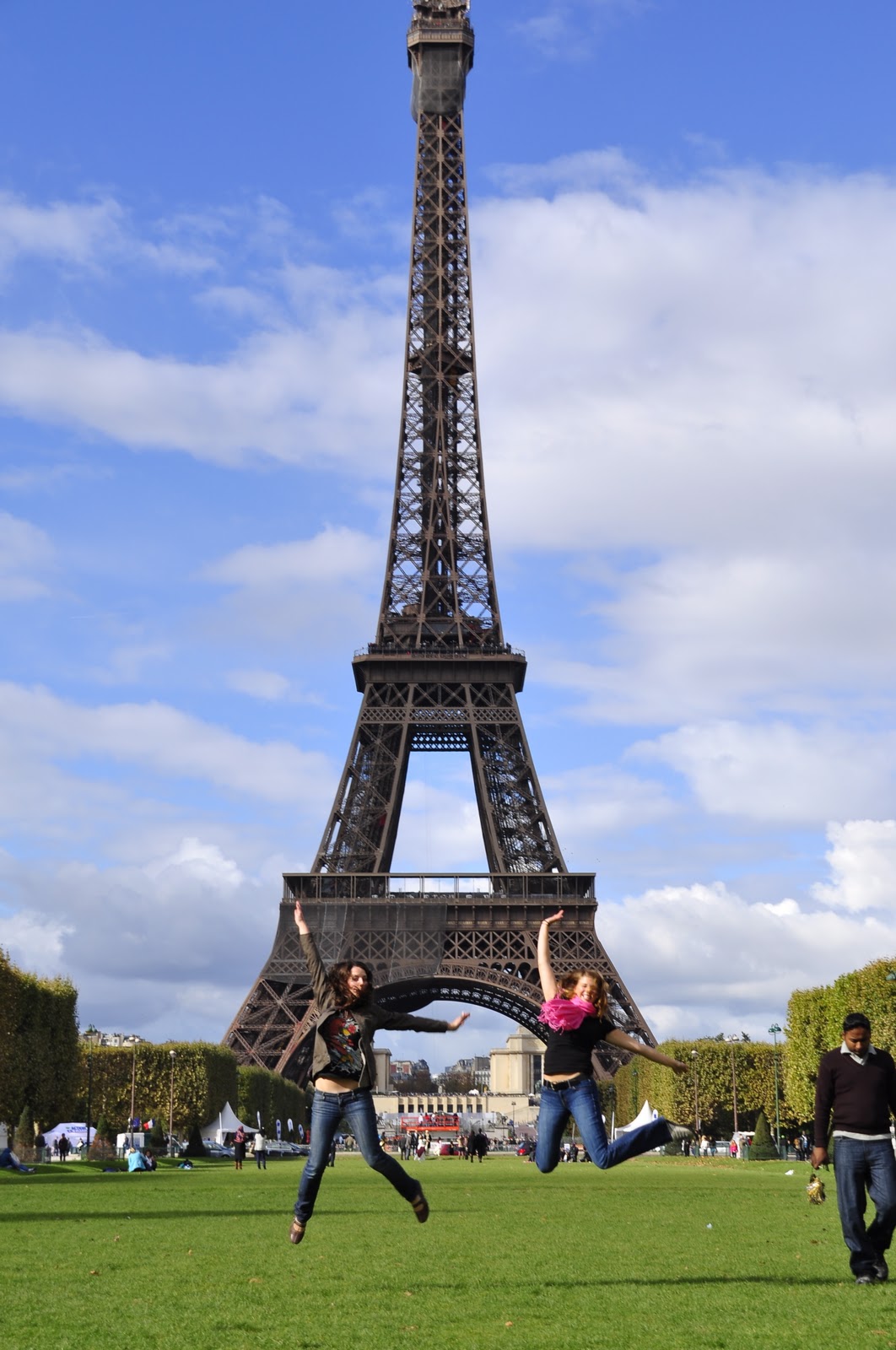 Word on the Stainbrooks Street: Paris!: Eiffel Tower