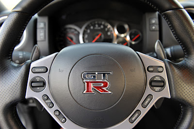 Nissan GT-R wallpapers, Nissan GT-R photos, Nissan GT-R pictures, Nissan GT-R images, Nissan GT-R