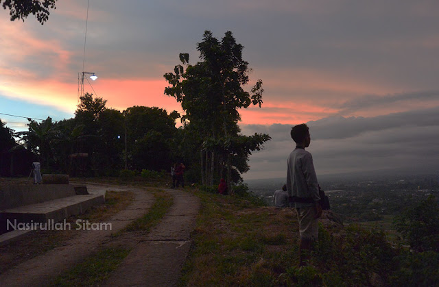 Masih setia menantikan senja