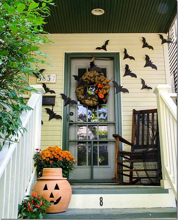 Scary Halloween Door Decoration Ideas
