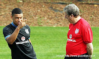 Alex Oxlade-Chamberlain and Roy Hodgson