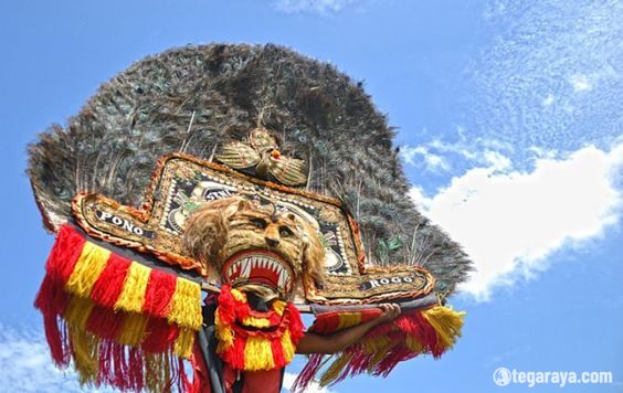 Tari Tradisional Reog Ponorogo dari Jawa Timur - tegaraya.com