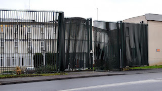 À Valenciennes, des détenus coupent le grillage de la prison