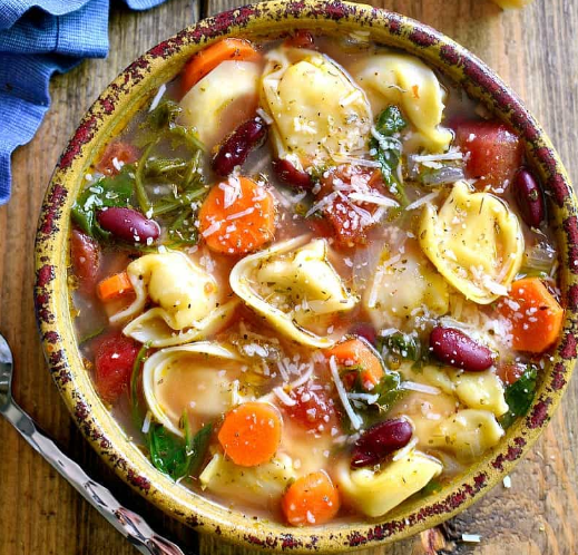 TORTELLINI MINESTRONE SOUP #soup #tortellini #noodle #shrimp #healthydinner