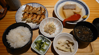 餃子とおでん定食＠ニュー神田水道橋