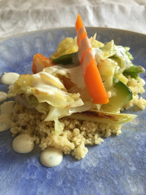 Cuscús con verduras a la plancha y yogur de especias - Retceteras