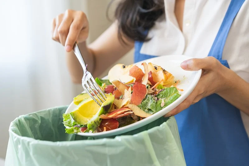 Türkiye’de gerçekleşen gıda israfının %42’si evlerde çöpe gidiyor
