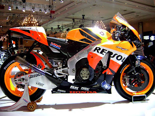 2010 Honda RC212V show