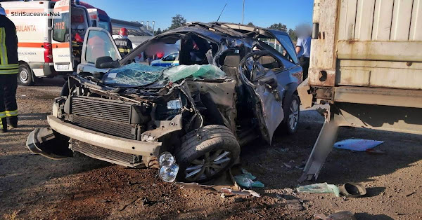 Accident mortal la Drăgușeni. Un autoturism s-a izbit violent într-un camion oprit pe marginea drumului