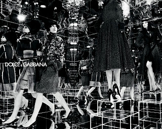 Dolce and Gabbana Girls Mirrors Black and White Photography Ad HD Wallpaper