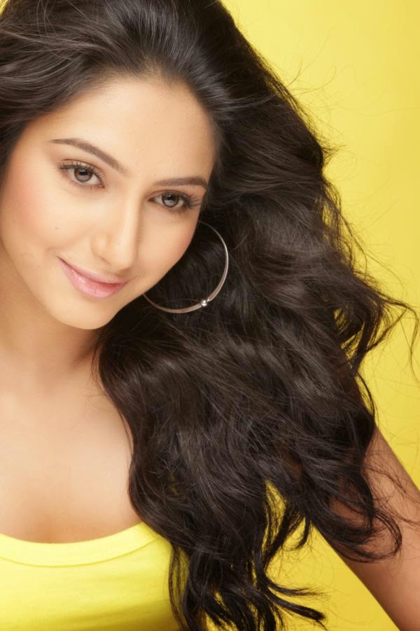 Ragini Dwivedi HD Wallpapers Free Download