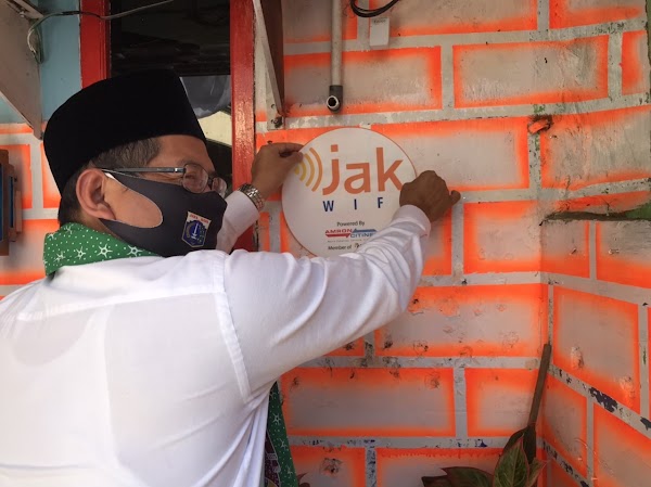 Hore! Warga Jakarta Kini Bisa Akses Internet Gratis