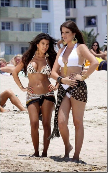 kourtney_khloe_kardashian