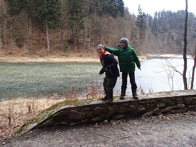 szczawnica, trasy turystyczne w Szczawnicy, przełom Dunajca, grzyby wiosenne, grzyby w kwietniu, czarki, uszaki, kisielnice, wiosenne kwiaty, bobry nad Dunajcem, szlak na granicy polsko-słowackiej