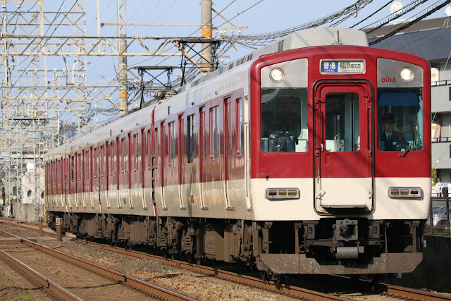 近鉄8810系(8915F) 近鉄橿原線新ノ口第4号踏切(新ノ口駅ー大和八木駅間