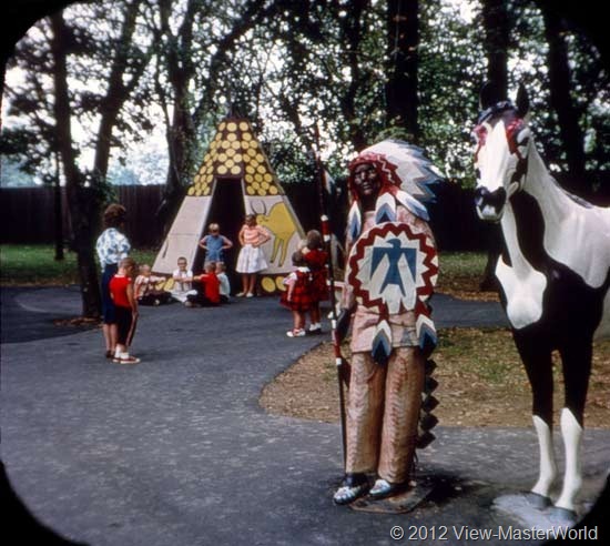 View-Master Dutch Wonderland (A634), Scene 17: The Indian Village