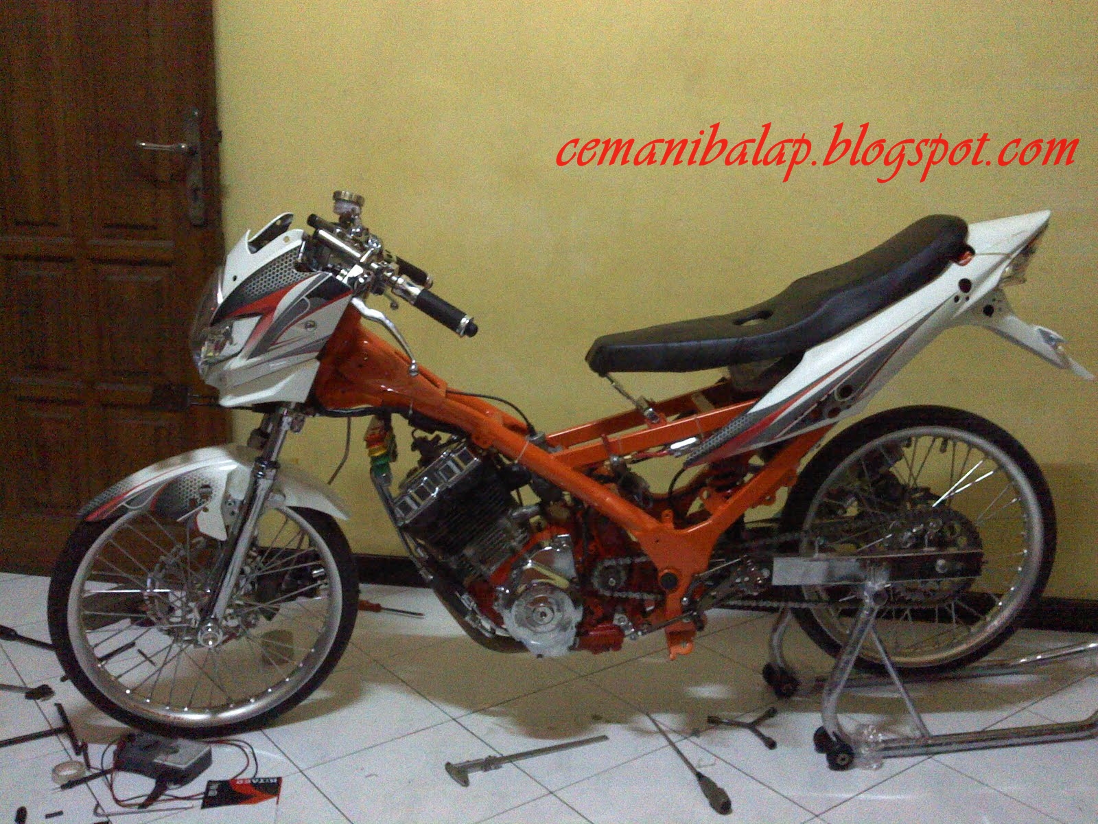 Modifikasi Satria FU New 2012 Sarboah