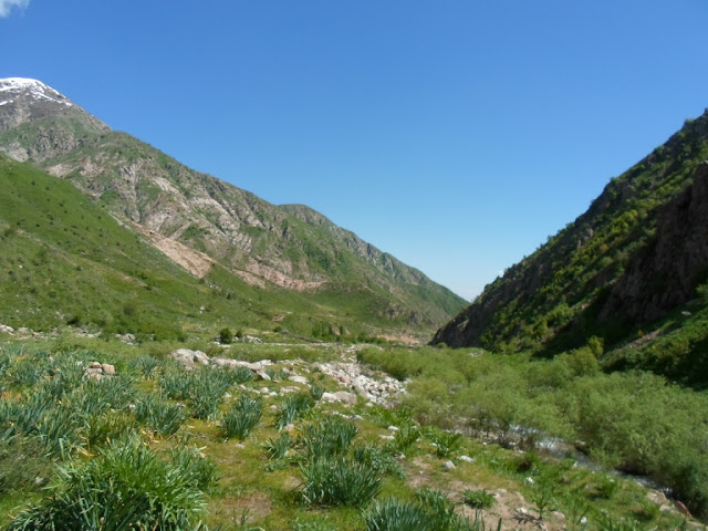Kumkayakutal pass, 3 day hike, Semiganch gorge, Romit, mountains of Tajikistan