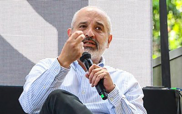 periodista  Daniel Moreno, director de Animal Político. Twitter