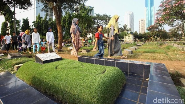 RUU KUHP: Penghina Orang Mati Dibui 6 Bulan, Rusak Makam Dipenjara 2 Tahun
