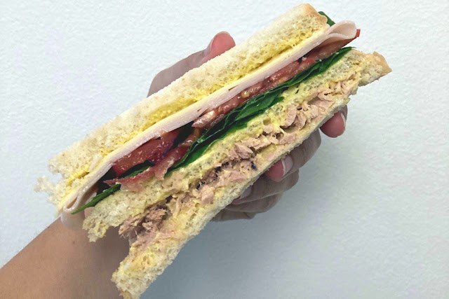 Sandwich de espinacas con atún