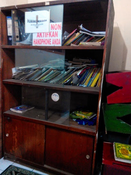  Buku  dan Al Qur an yang berdebu Faisal Tanjung