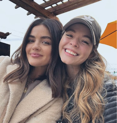 Lucy Hale & Sasha Pieterse Pretty Little Liars Reunion