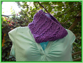 Sweet Nothings Crochet pattern blog, paid pattern for a gorgeous cowl
