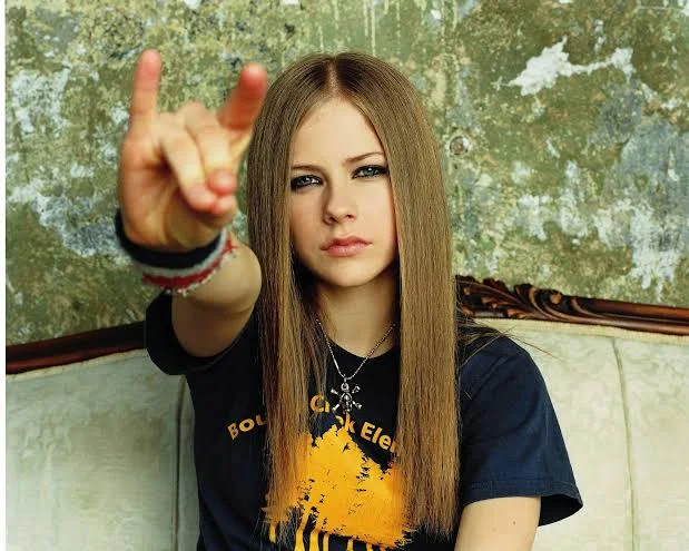 Avril Lavigne – Sk8er Boi Mp3 Download