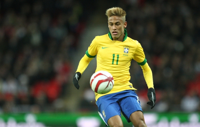 Neymar Da Silva dribbling Brazil 2013 Wallpapers