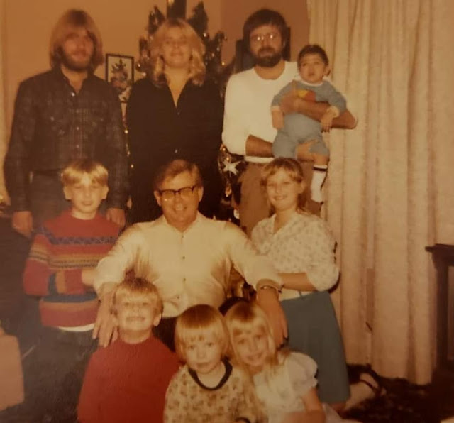 top: Mike, Terrie, Pat, Joey, middle: me, Dad, Lori, bottom: Brian, Daniel, Jessica