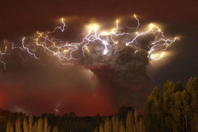 Volcano Lightning Pictures