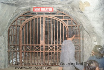 Mini teater room di gua jepang bukit tinggi