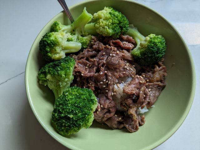 A bowl of rice, broccoli, and Trader Joe's Beef Bulgogi.