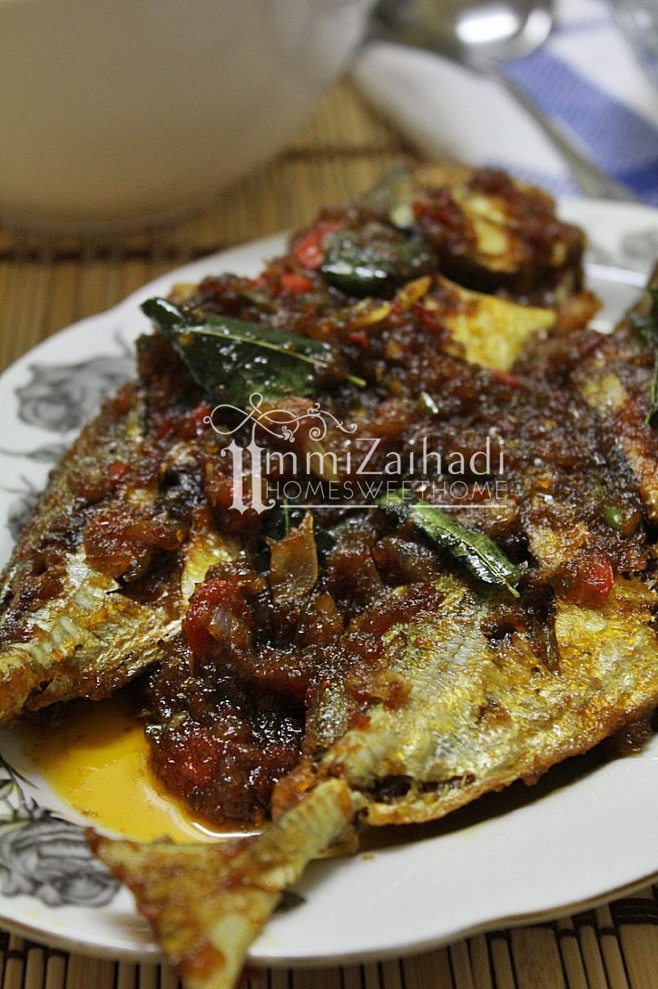 Home Sweet Home: Ikan Sambal Daun Kari